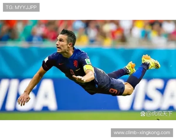 荷兰足球传奇球星回顾：从克鲁伊夫到范巴斯滕的辉煌岁月