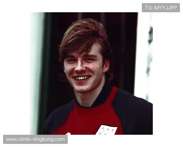 足球场上的十七号传奇球星盘点:他们如何书写各自辉煌篇章 足球场上的十七号传奇球星盘点:他们如何书写各自辉煌篇章